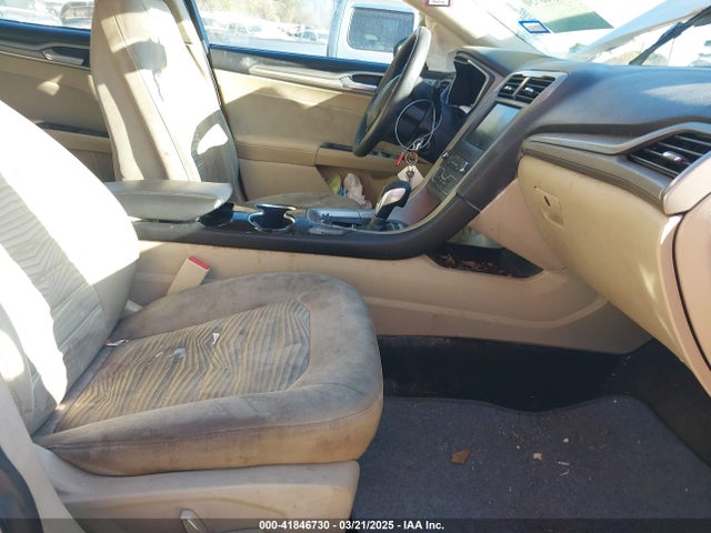 3FA6P0H7XGR211021 Ford FUSION SE