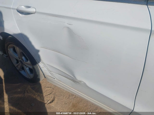 3FA6P0H7XGR211021 Ford FUSION SE