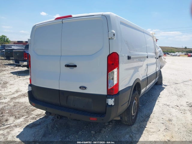 1FTBR1Y87NKA08395 Ford Transit-250