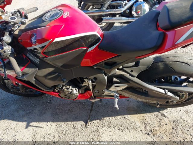 2017 HONDA CBR1000 JH2SC7704HK000542 Photo 8