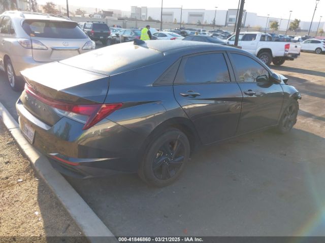 5NPLS4AG2MH005073 Hyundai ELANTRA SEL