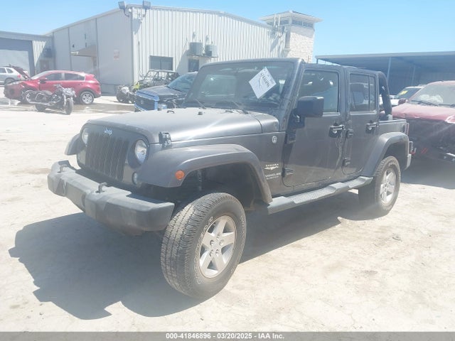 1C4HJWEG6EL203988 Jeep Wrangler Unlimited Sahara
