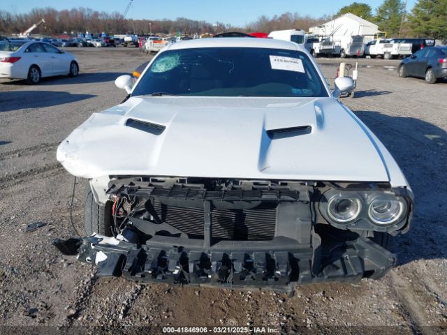 2C3CDZAG4GH336746 Dodge Challenger Sxt