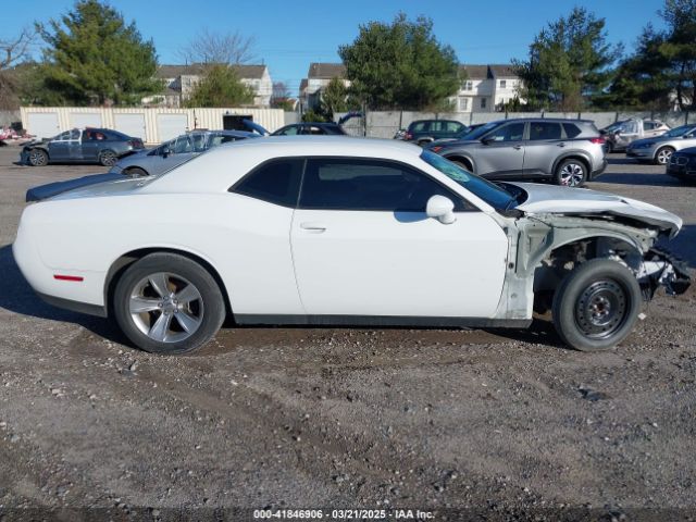 2C3CDZAG4GH336746 Dodge Challenger Sxt