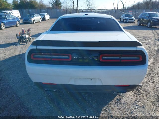 2C3CDZAG4GH336746 Dodge Challenger Sxt