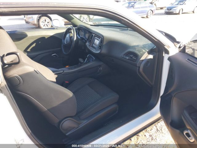 2C3CDZAG4GH336746 Dodge Challenger Sxt