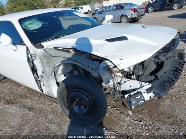 2C3CDZAG4GH336746 Dodge Challenger Sxt