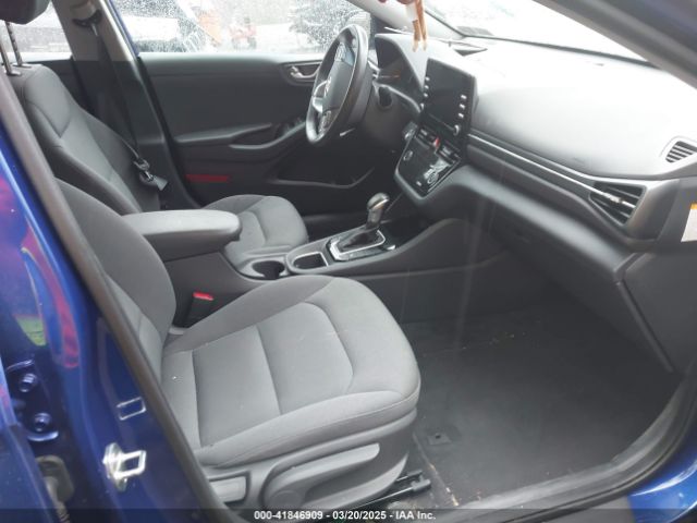 2022 HYUNDAI IONIQ HYBRID KMHC75LC3NU269519 Photo 4