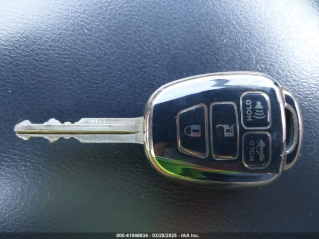 4T1BF1FK4HU686257 Toyota CAMRY SE