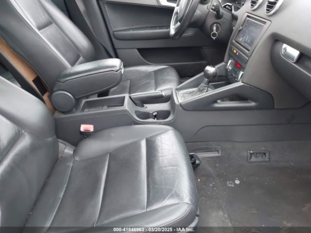 2013 AUDI A3 WAUBEAFM1DA006333 Photo 4