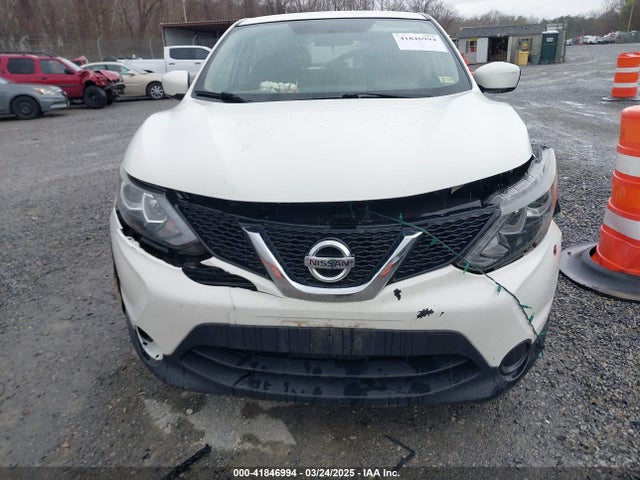 JN1BJ1CR2HW108265 Nissan Rogue Sport S