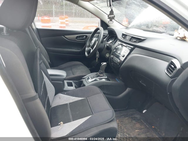 JN1BJ1CR2HW108265 Nissan Rogue Sport S