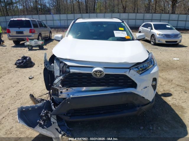 2T3C1RFV9KC028333 Toyota Rav4 Xle Premium
