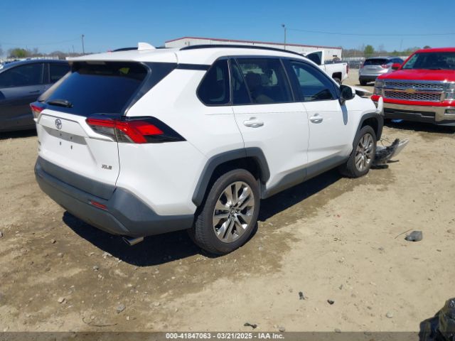 2T3C1RFV9KC028333 Toyota Rav4 Xle Premium