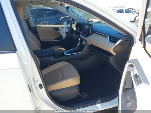 2T3C1RFV9KC028333 Toyota Rav4 Xle Premium