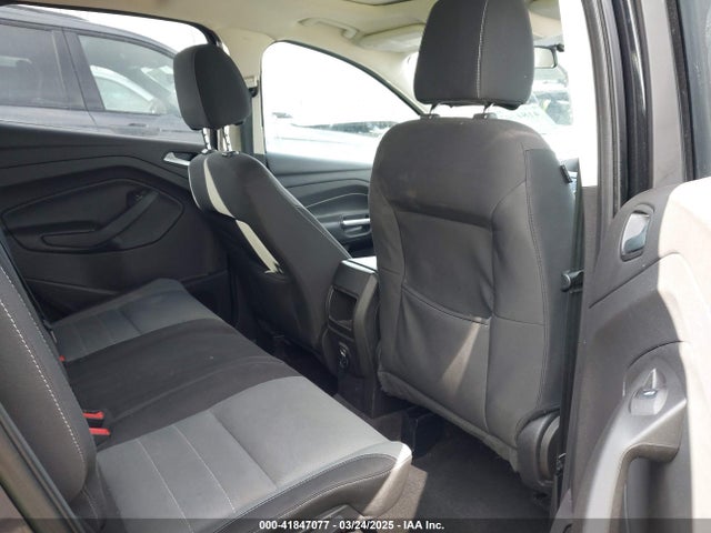 1FMCU0GX5FUA90327 Ford ESCAPE SE