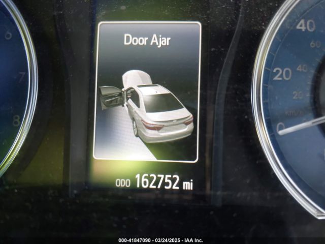 4T1BF1FKXHU693861 Toyota CAMRY XLE