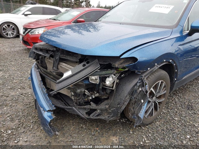 3VV2B7AX4JM218532 Volkswagen Tiguan 2.0t Se/2.0t Sel