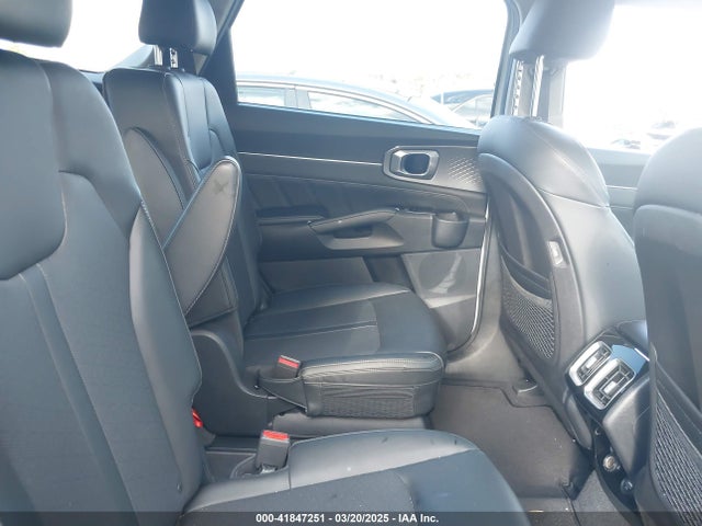 5XYRKDLF9MG053238 KIA SORENTO SX