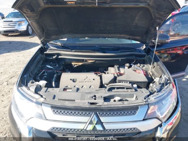 JA4AZ3A39KZ051123 Mitsubishi Outlander Se