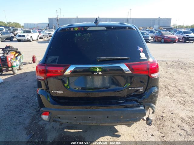 JA4AZ3A39KZ051123 Mitsubishi Outlander Se