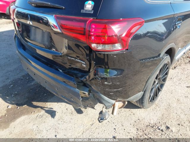 JA4AZ3A39KZ051123 Mitsubishi Outlander Se