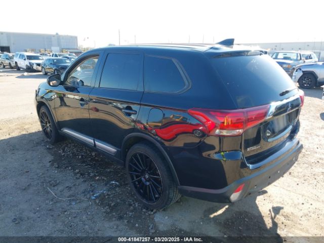 JA4AZ3A39KZ051123 Mitsubishi Outlander Se