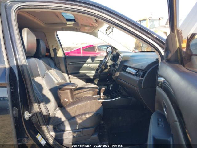 JA4AZ3A39KZ051123 Mitsubishi Outlander Se