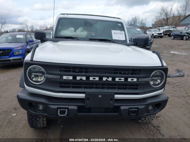 1FMDE5BH2NLB90209 Ford Bronco Black Diamond