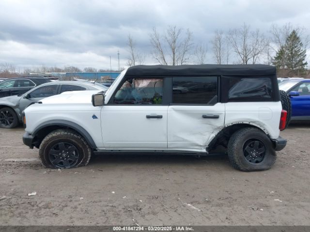 1FMDE5BH2NLB90209 Ford Bronco Black Diamond