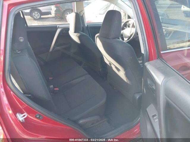 JTMBFREVXGJ100692 Toyota RAV4 LE