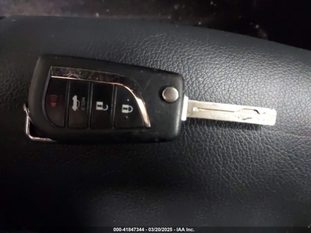 4T1B11HKXJU672462 Toyota CAMRY SE