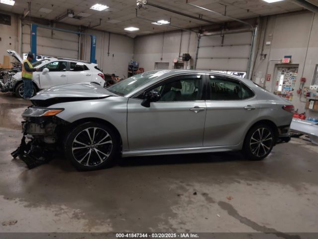 4T1B11HKXJU672462 Toyota CAMRY SE