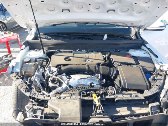 W1N4M4GB2LW026128 Mercedes-Benz GLB 250