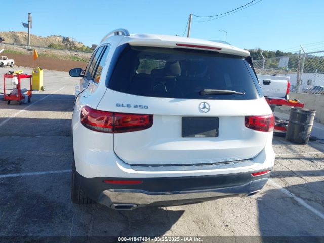 W1N4M4GB2LW026128 Mercedes-Benz GLB 250