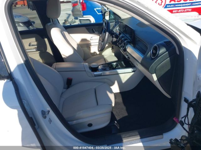 W1N4M4GB2LW026128 Mercedes-Benz GLB 250