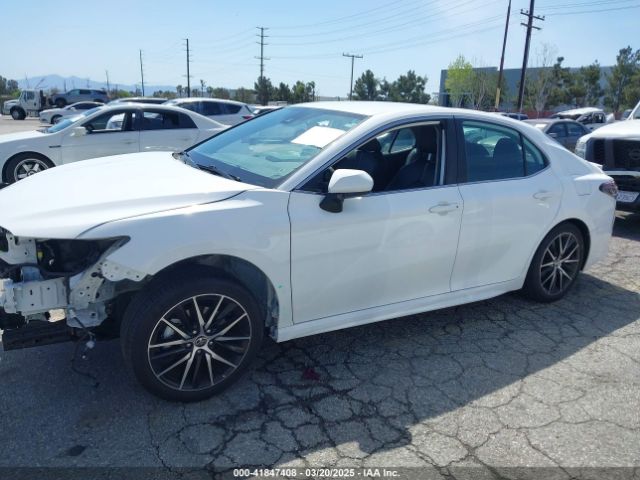4T1G11AK8MU553894 Toyota CAMRY SE