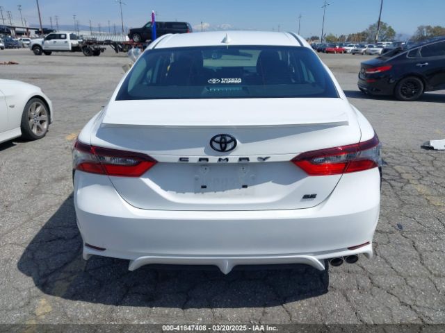 4T1G11AK8MU553894 Toyota CAMRY SE