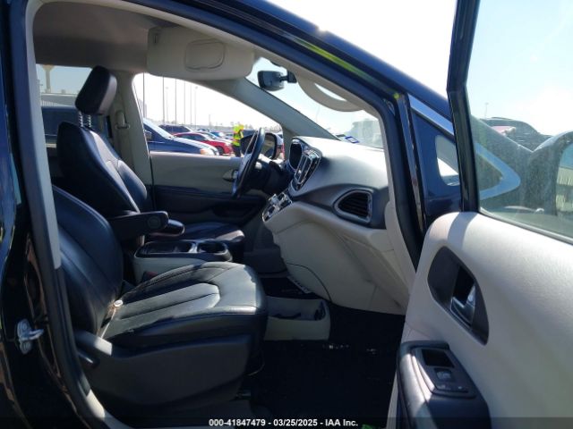 2C4RC1BG0LR276333 Chrysler Pacifica Touring L
