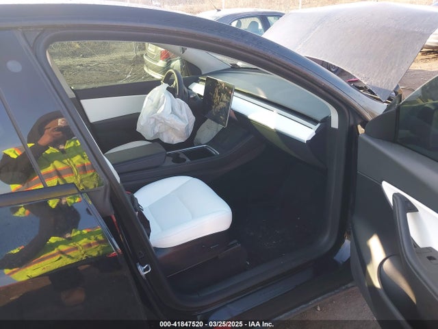 2022 TESLA MODEL Y 7SAYGDEF3NF486365 Photo 4