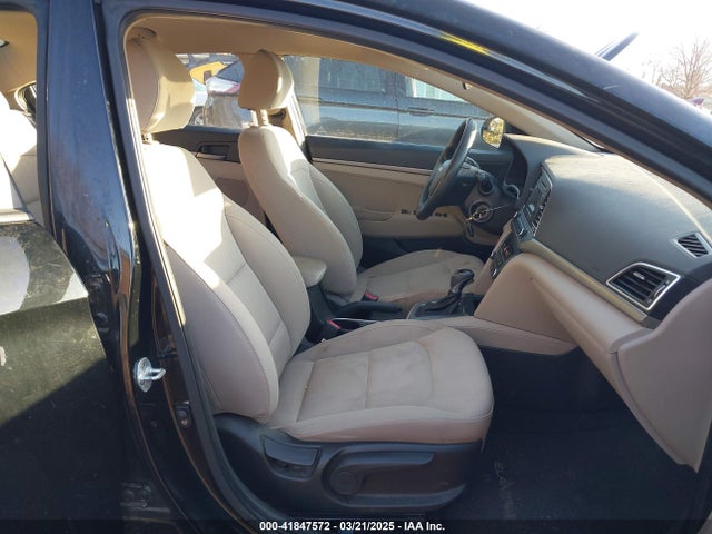 KMHD74LF1HU114948 Hyundai ELANTRA SE