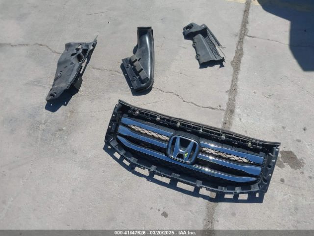 5FNYF3H23FB007463 Honda PILOT LX