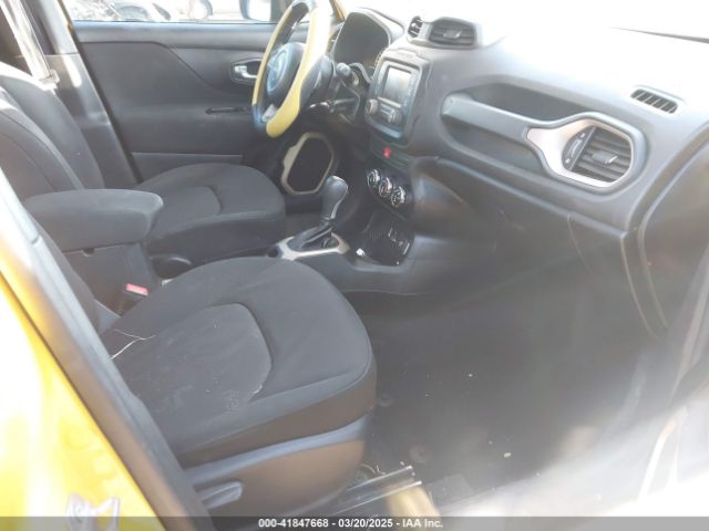 ZACCJABT2FPC35980 Jeep Renegade Latitude