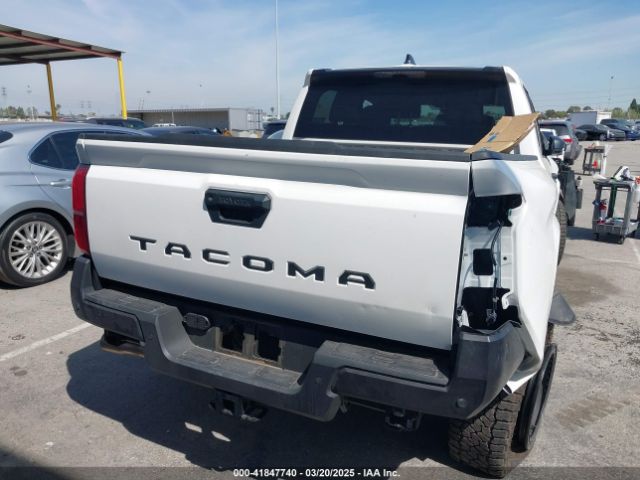 3TYKD5HN5RT006613 Toyota Tacoma Sr 2wd