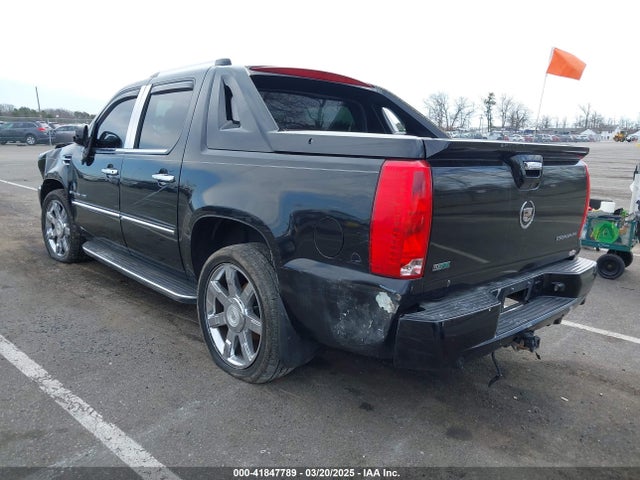 2010 CADILLAC ESCALADE EXT 3GYVKMEF6AG285931 Photo 2