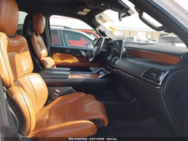 5LMJJ2LT8KEL10852 Lincoln Navigator Reserve