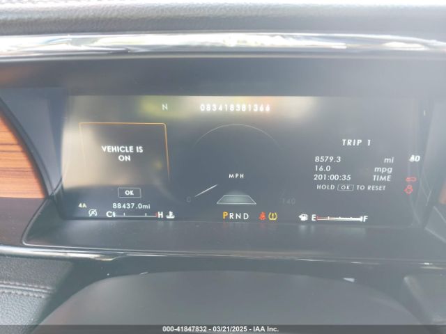 5LMJJ2LT8KEL10852 Lincoln Navigator Reserve