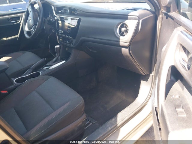 2T1BURHE8JC988363 Toyota COROLLA LE
