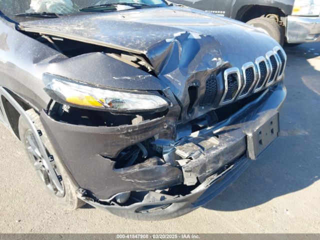 1C4PJMCB8GW162224 Jeep Cherokee Latitude