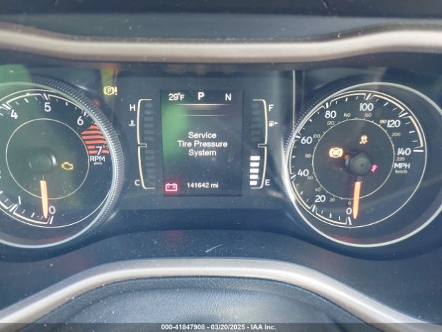 1C4PJMCB8GW162224 Jeep Cherokee Latitude